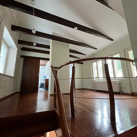 Spacious Two Story In The Center Of Historic Old Town