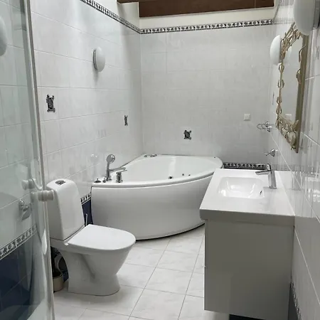 Spacious Two Story In The Center Of Historic Old Town * Таллин